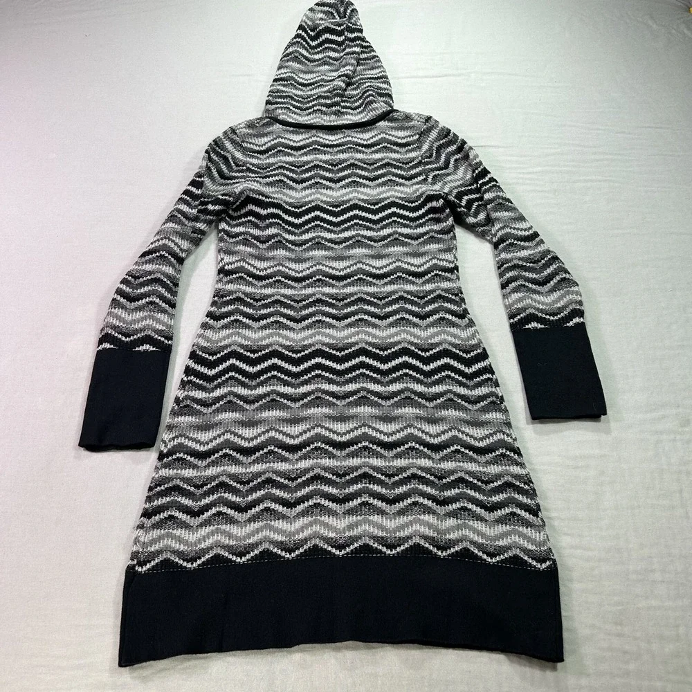 Prana Dress Womens Small‎ Gray Black Chevron Meryl Sweater Hoodie Midi V-Neck